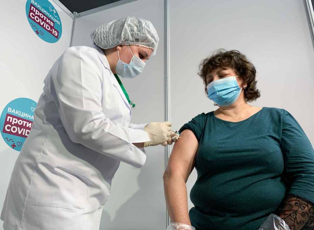 Названы пять стимулов для нежелающих вакцинироваться от коронавируса россиян