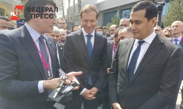 Нижегородский губернатор передал Узбекистану машины скорой помощи
