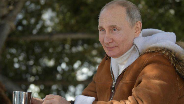 Путин подписал закон о праве баллотироваться еще на два срока
