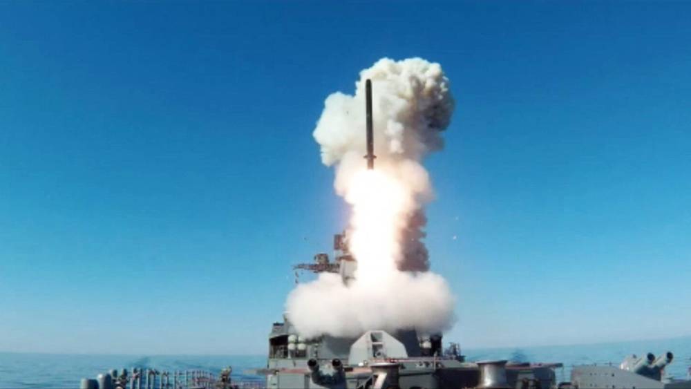 Минобороны опубликовало видео пуска ракеты "Калибр" с фрегата