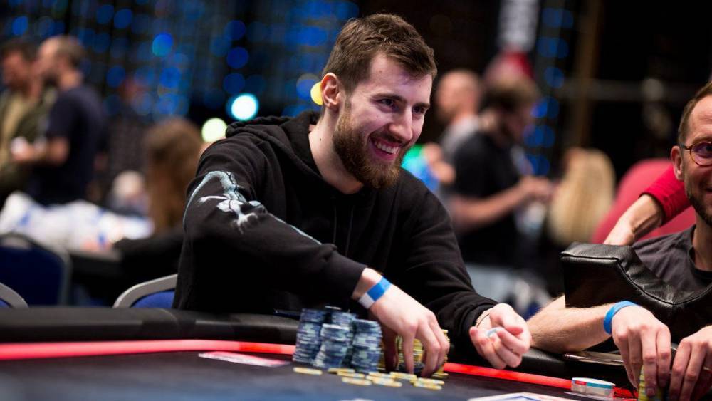 Авторитетные покеристы залили по 175 тысяч долларов в турнир и не попали в призы
