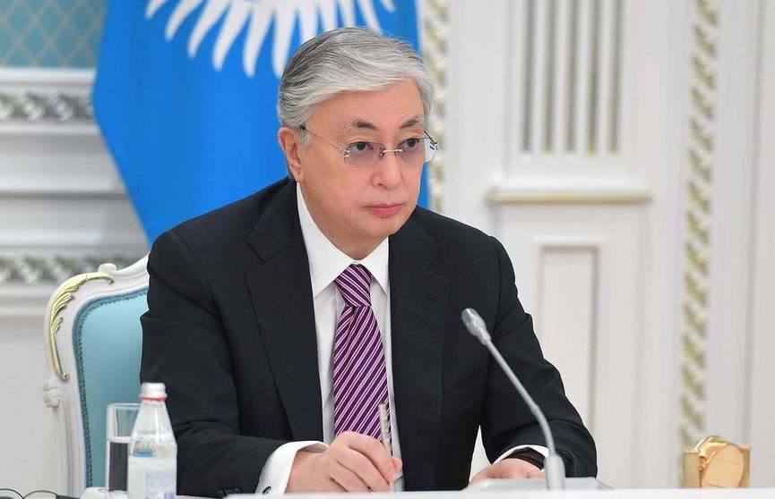 Президент Казахстана вакцинировался препаратом «Спутник V» и призвал последовать его примеру