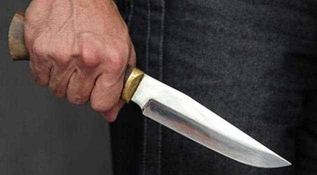Мужчина ранил ножом четырех человек на автовокзале в Краснограде, злоумышленник задержан, - полиция