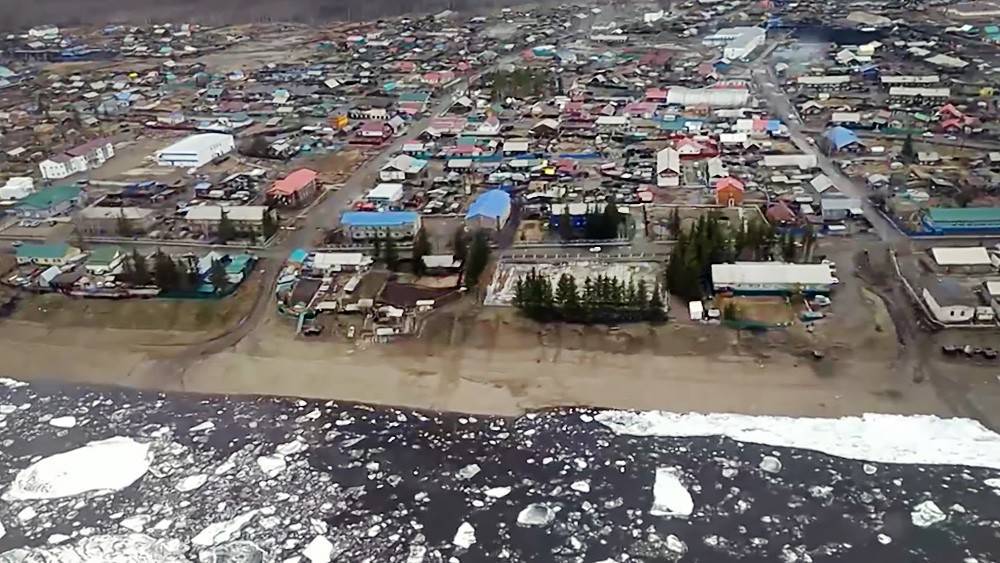 В Алтайском крае из-за паводка затопило пожарную часть и АЗС