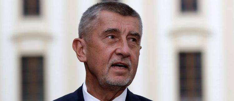 В Чехии призвали не связывать отставку главы минздрава с его позицией по «Спутнику V»