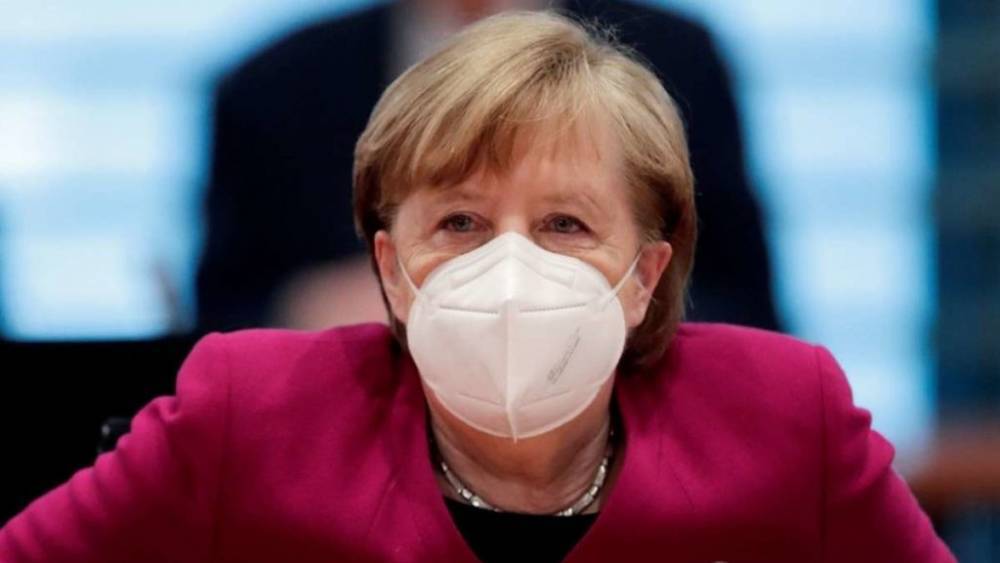 Меркель поддерживает краткосрочный жесткий локдаун
