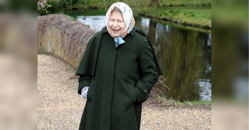 Королева Елизавета II впервые в истории пустит туристов на пикники в сад Букингемского дворца
