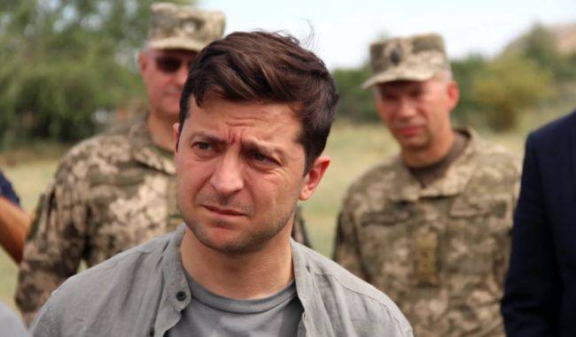 Зеленский прибыл на Донбасс подбодрить украинских военных