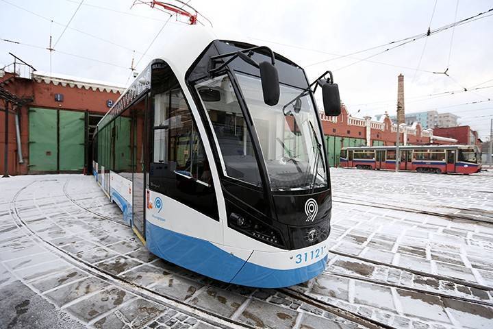 Более ста вагонов трамвая нового типа поступит в Москву до конца 2021 года