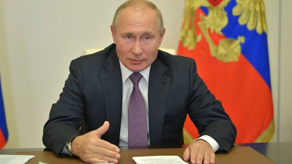 Путин предложил ответственным "подвести черту" по итогам посланий