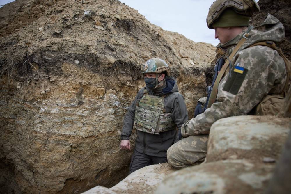 Зеленский побывал на позициях ВСУ на Донбассе