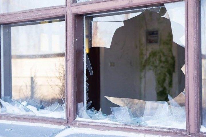 Пьяный рязанец в поисках ночлега разбил окно и залез в чужой дом