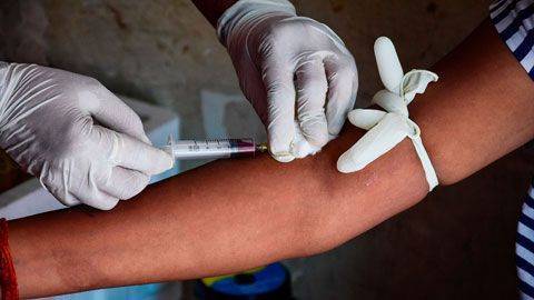Ученые в США создали эффективную вакцину против ВИЧ, решив проблему мутации вируса