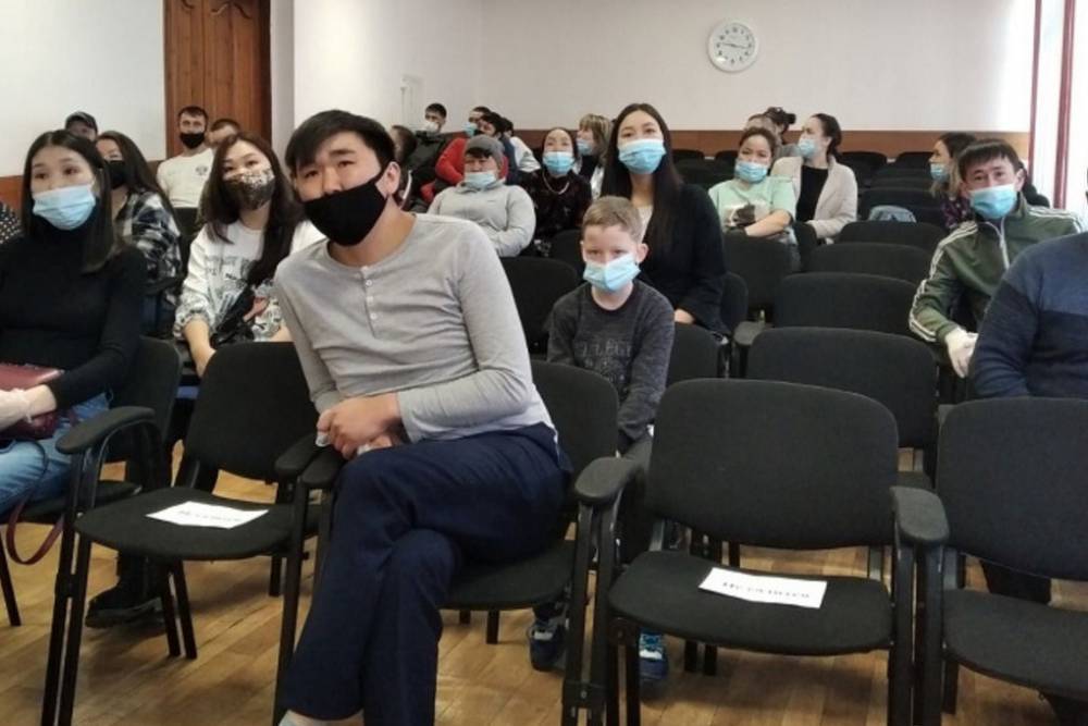 В Улан-Удэ из 35 детей-сирот восемь человек отказались от предложенных квартир