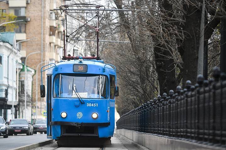 Три трамвая задерживаются на северо-западе Москвы