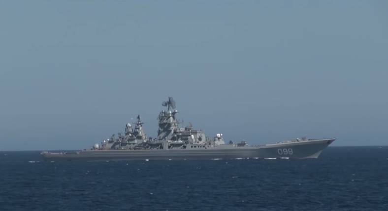 Виктор Баранец: При провокационном заходе кораблей НАТО в Чёрное море Россия их уничтожит, как «мух в грязном доме»