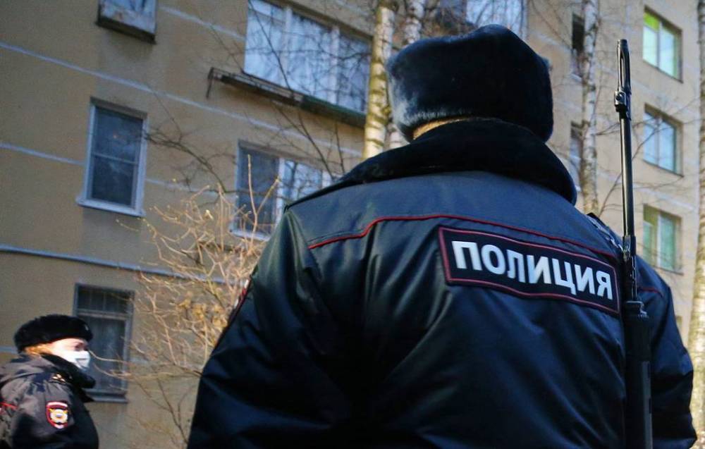 Порезавшему полицейских в Тверской области мужчине грозит пожизненное заключение