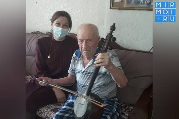 Сотрудники Минтруда Дагестана проводят проверку условий жизни вдов и участников Великой Отечественной войны