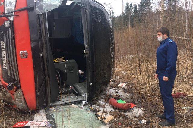 В ДТП с автобусом в Хабаровском крае пострадали 15 человек и трое погибли
