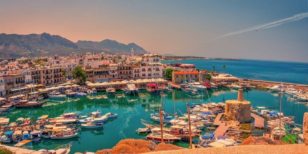 С «зеленым паспортом» при въезде на Кипр не требуется карантин или тест на коронавирус