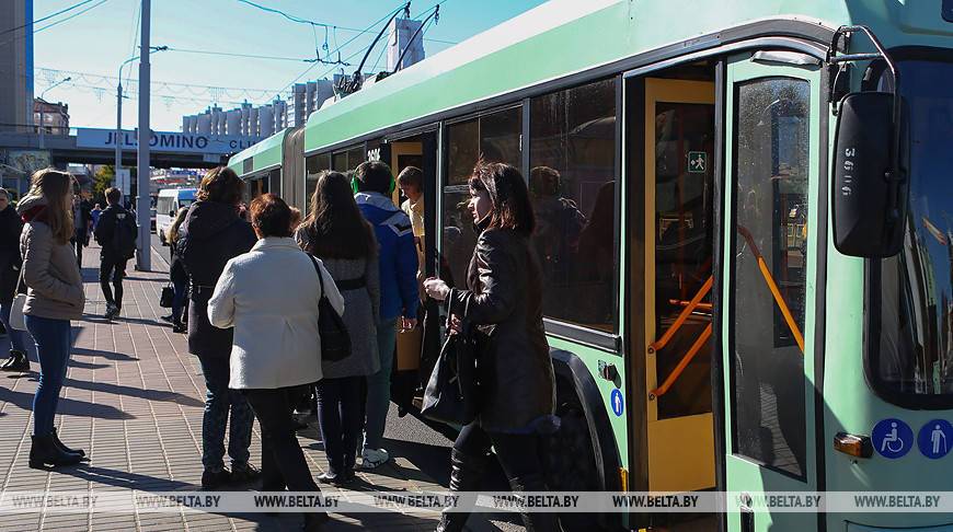 На пр.Дзержинского в Минске остановлено движение троллейбусов из-за повреждения контактной сети