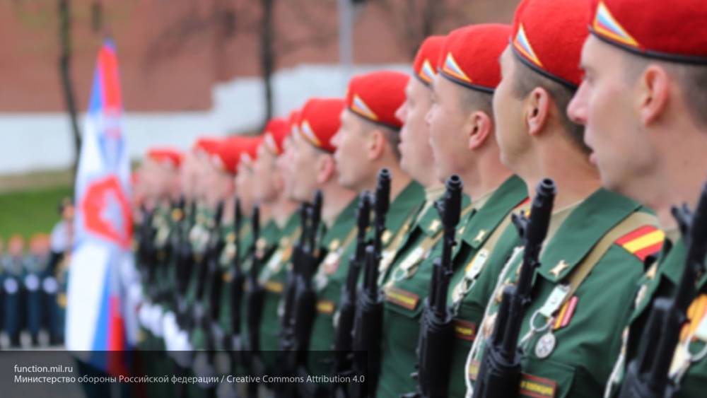 Британцы раскритиковали Запад за «гендерный идиотизм» после парада Победы в Москве