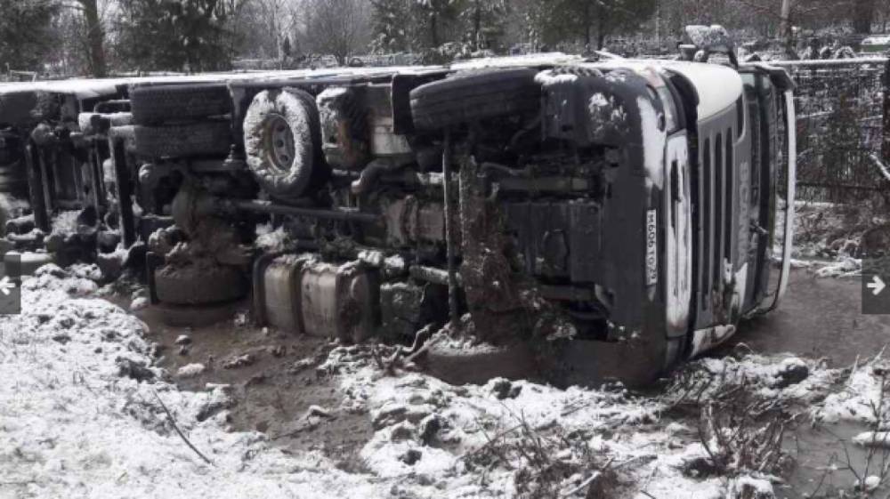Трое взрослых и ребенок погибли в ДТП с грузовиком в Екатеринбурге