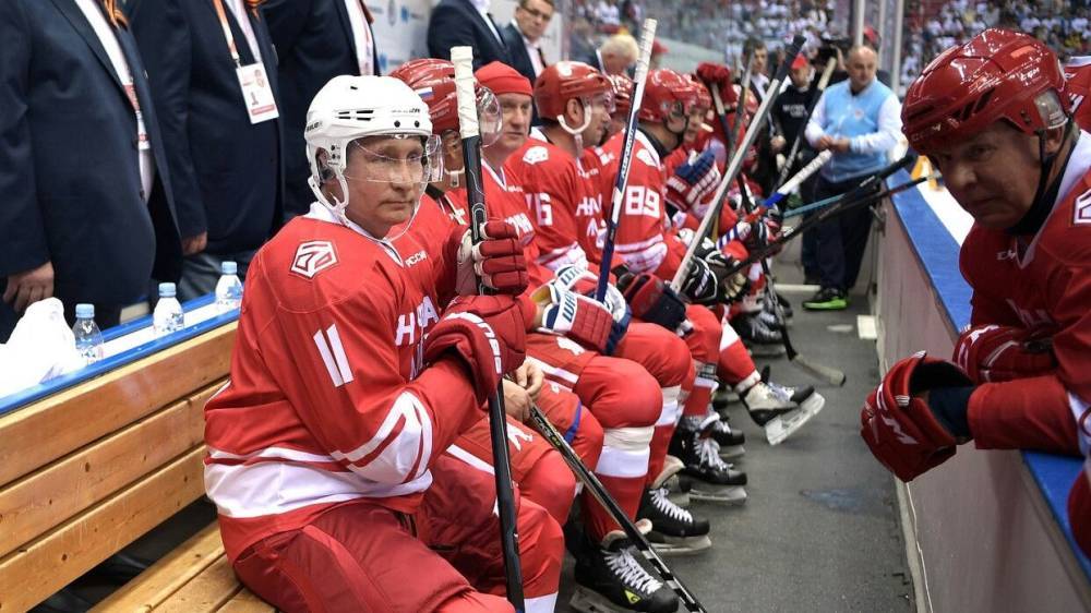 Команда президента РФ победила в Ночной хоккейной лиге со счетом 13:9