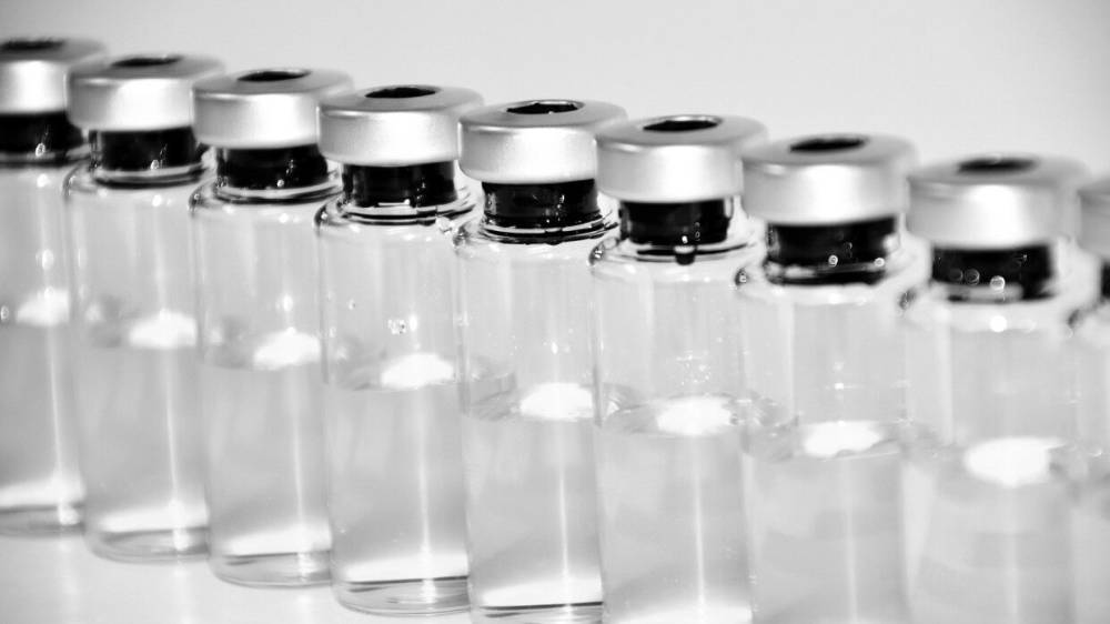 Боррель заявил, что Евросоюз играет главную роль по поставкам вакцин против COVID-19