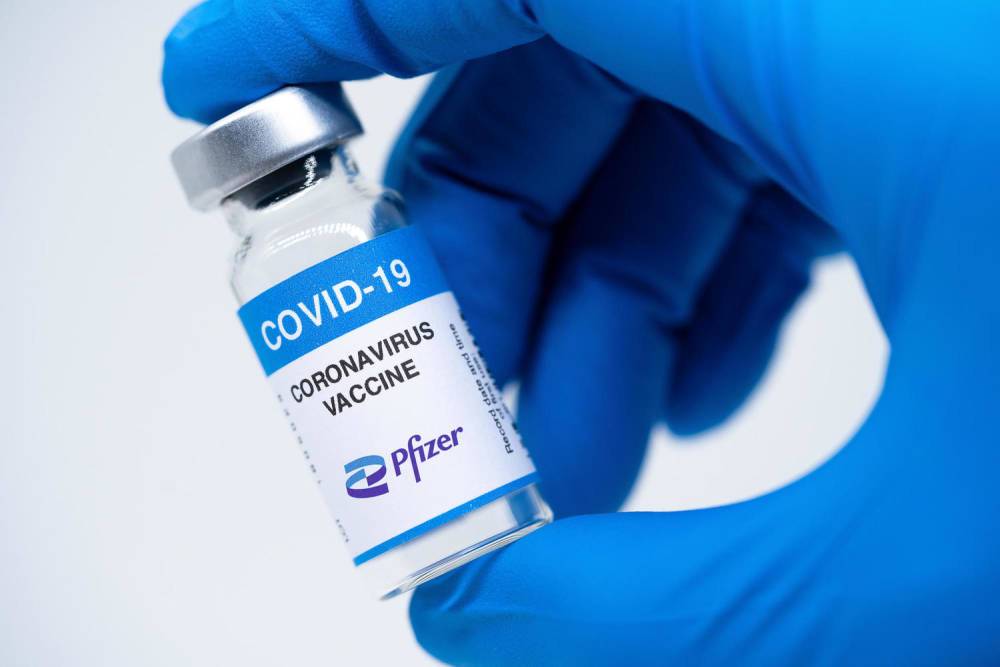 В США одобрили применение вакцины Pfizer с 12 лет