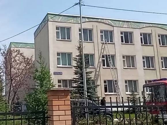 Власти Татарстана сообщают о восьми жертвах стрельбы в казанской школе
