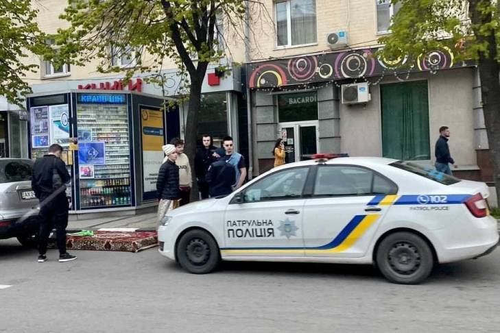 "Арабская ночь" уже не та: в Харькове заметили авто с "ковром-самолетом"