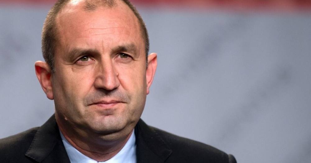 В Болгарии президент распустил парламент и утвердил временное правительство