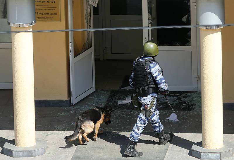 Устроивший стрельбу в Казани подросток заложил бомбу