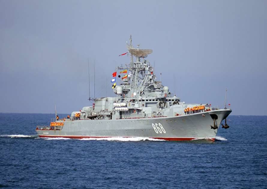 В Черном море у французского корвета Commandant Birot появился российский «эскорт»