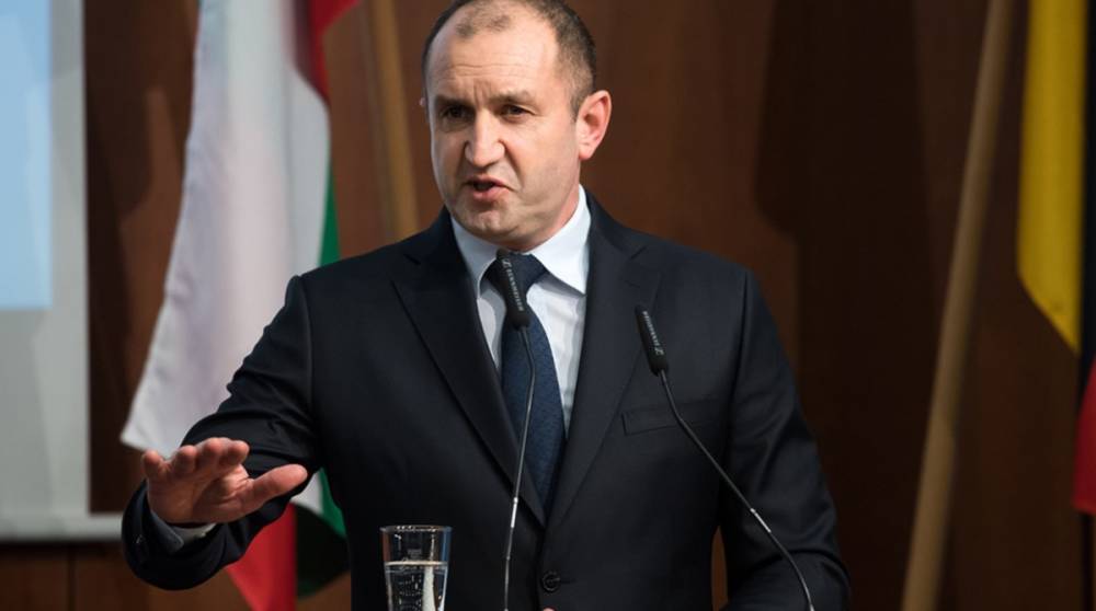 Президент Болгарии представил новое правительство