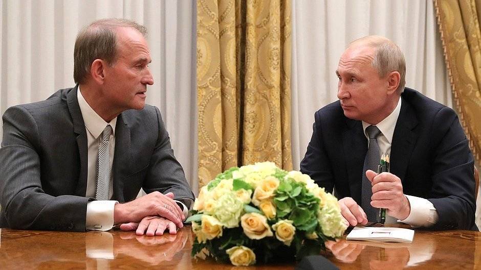 Россия не будет вмешиваться в ситуацию с Медведчуком на Украине – Кремль