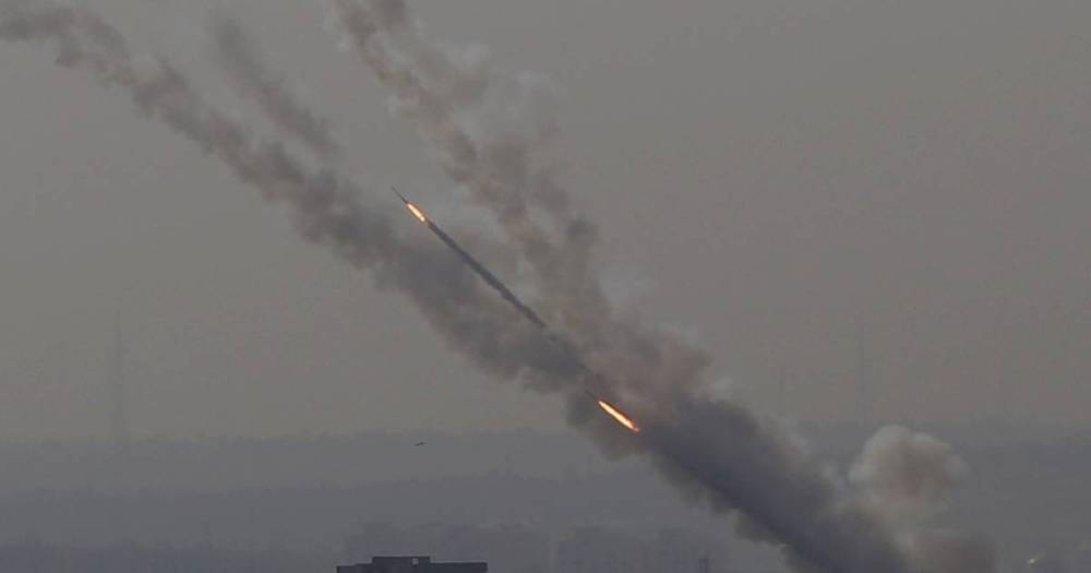 Боевики ХАМАС выпустили больше 100 ракет по Израилю, среди погибших ребенок (видео)