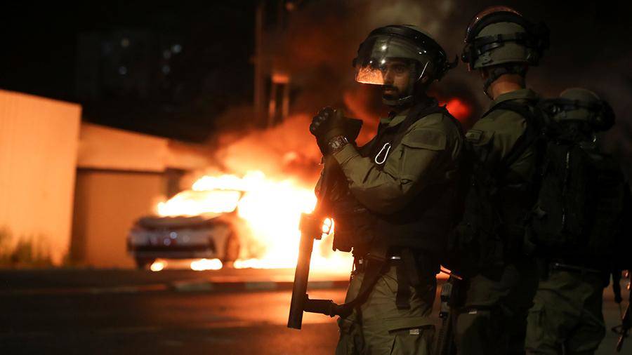 Десятки арабов пострадали в результате столкновений с полицией Израиля