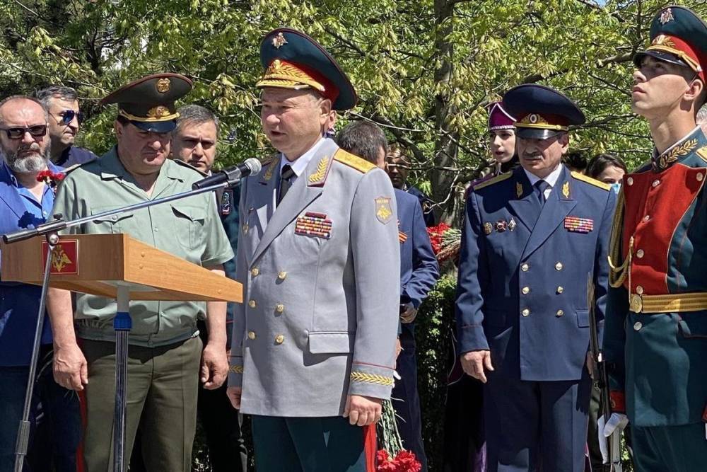 Командующим миротворческими силами РФ в Карабахе стал замкомандующего ЮВО