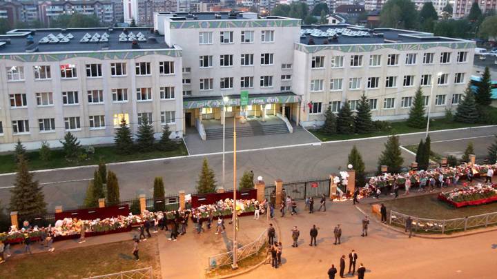 Ученики казанской гимназии №175 вернутся за парты 17 мая