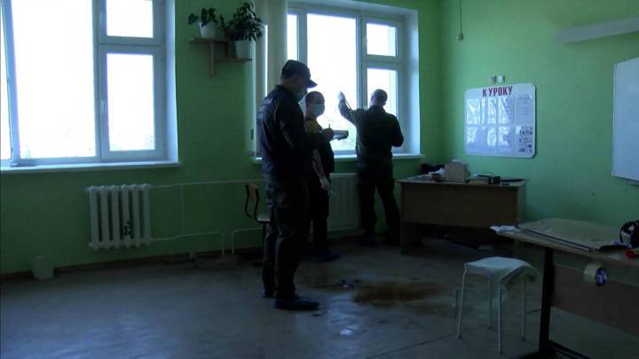 Защищали детей как могли: учителя казанской гимназии рассказали о трагедии