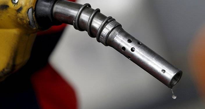 Нехватка бензина в США - вина России? Новые обвинения из Штатов