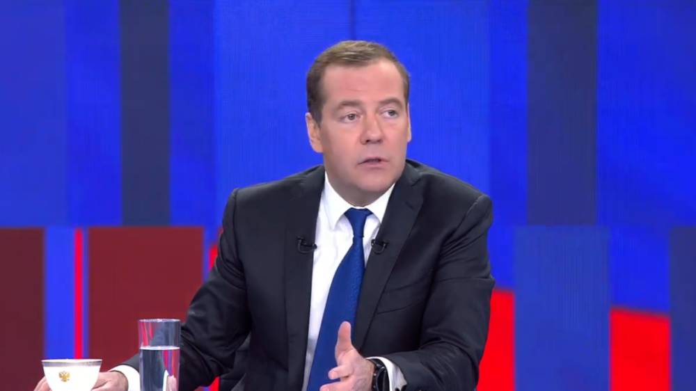 Медведев поддержал арестованных на Украине депутатов Медведчука и Козака