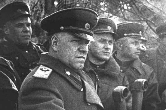 В чём маршал Жуков обвинял Будённого и Ворошилова