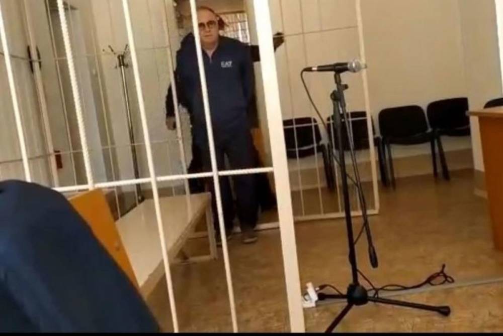В Новосибирске суд оставил под арестом по делу о мошенничестве бизнесмена Проничева
