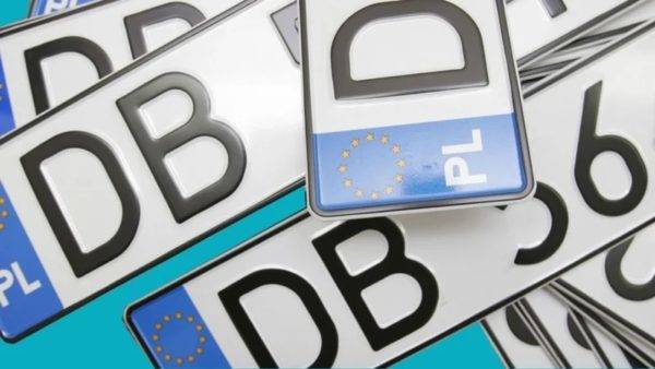 Украинцам назвали новые суммы для растаможки авто на еврономерах