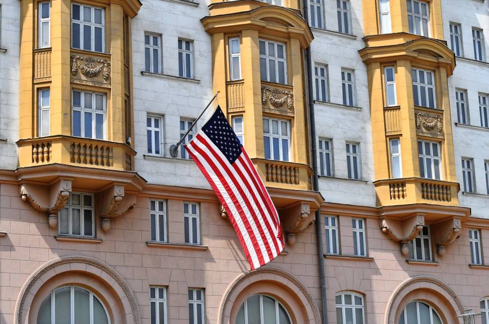 Россия намерена отложить запреты в отношении посольства США