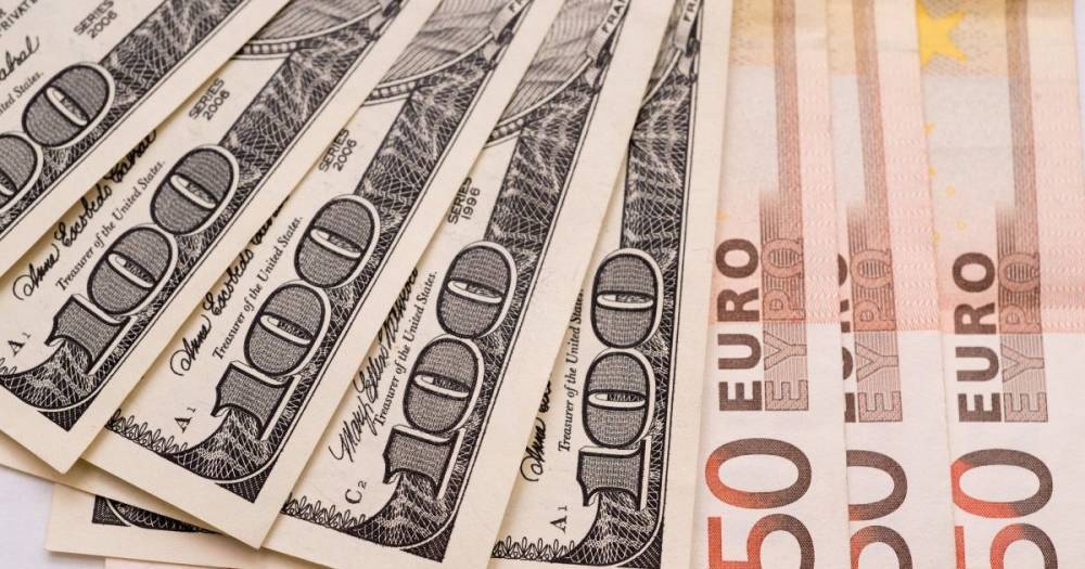 Курс валют на 17 мая: сколько стоят доллар и евро