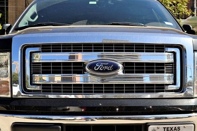 Ford в новых автомобилях добавляет функцию громкой связи Alexa и мира